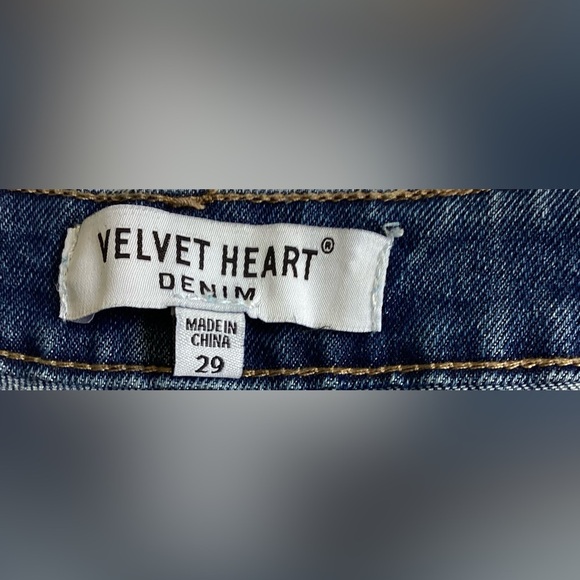 Velvet Heart Indigo Cropped Jeans - Picture 12 of 14